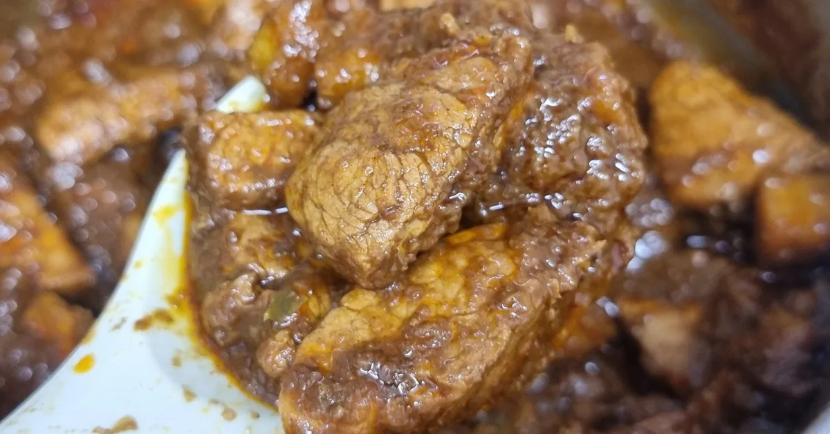 돼지고기 렌당 (인도네시아 코코넛 조림)