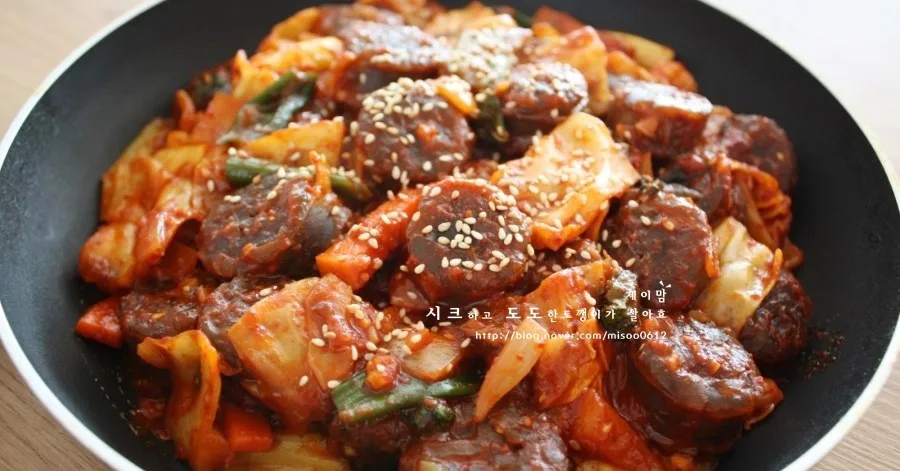 매콤달콤 순대볶음